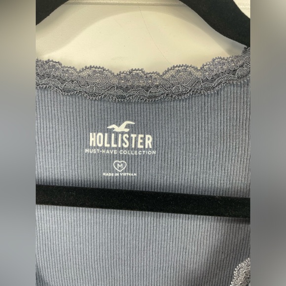 Hollister Gray Babydoll Scoop Neck Lavender Bow Detail Top Size Medium Juniors - Picture 7 of 7